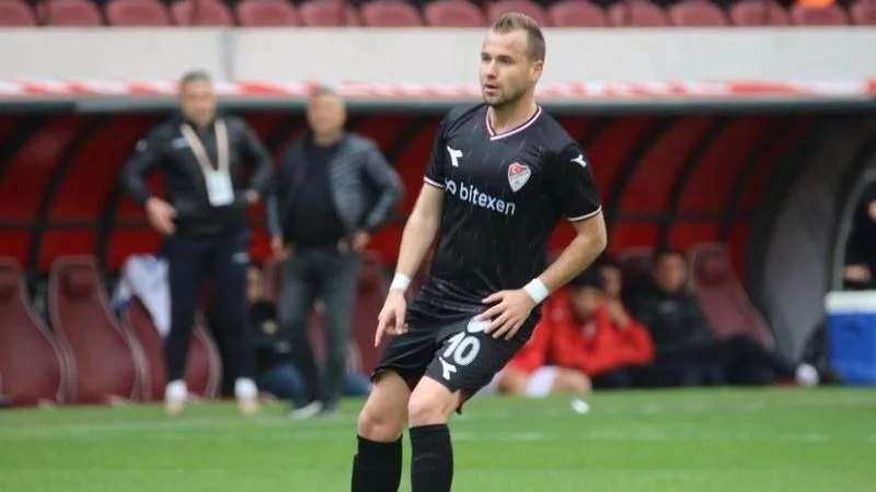 Kaptan’dan Elazığspor’a Duygusal Veda!
