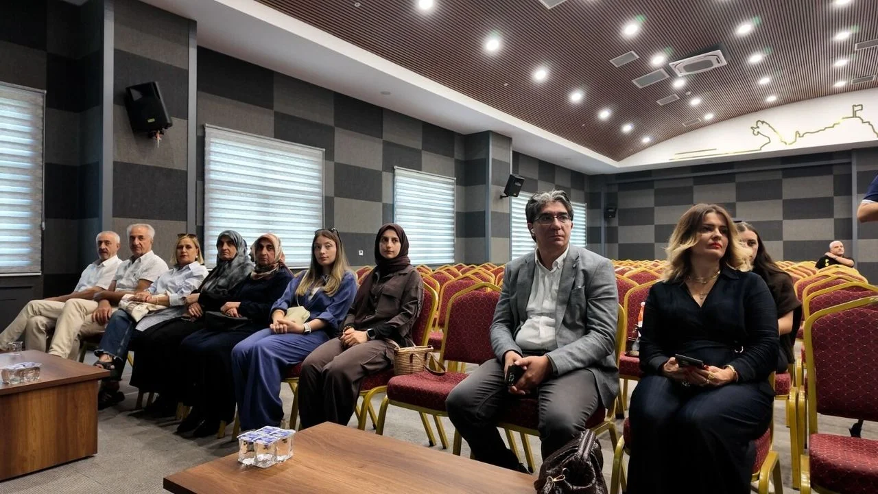 Elazığ’da Sağlıkta Bilinçli İlaç Kullanımı Masaya Yatırıldı