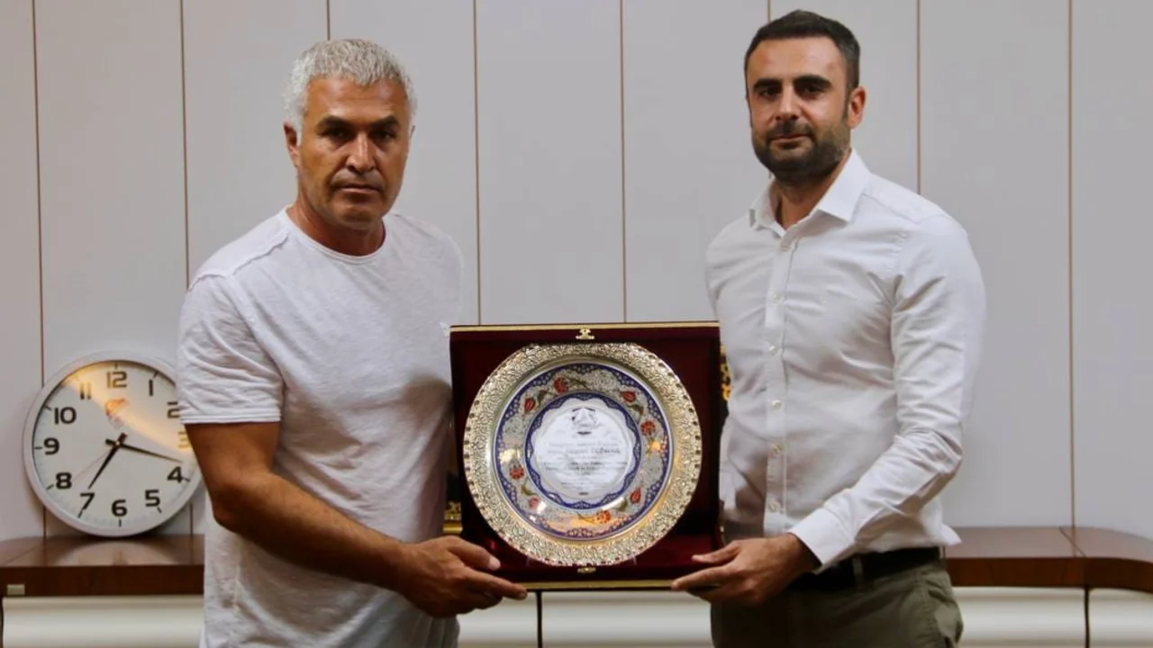 Sadece Elazığspor Platformu’ndan Kulübe Moral Ziyareti