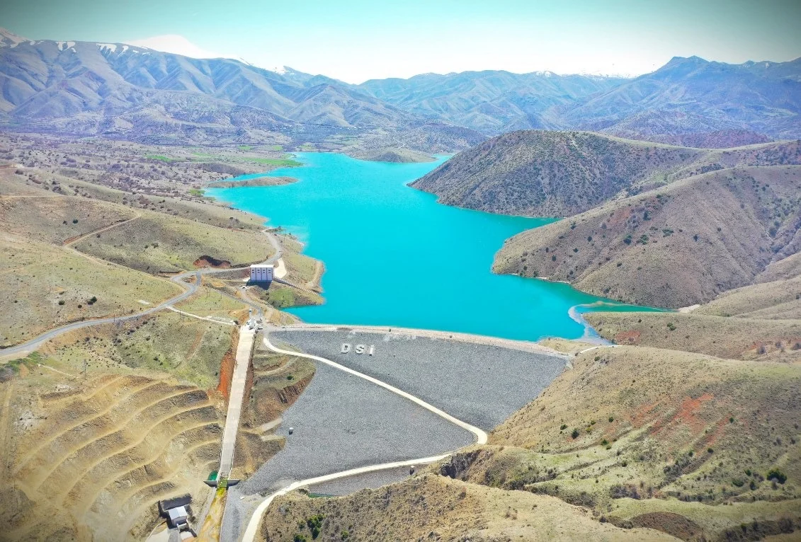 Elazığ Tarhana Regülatörü ve İletim Tüneli Yapımına Başlandı
