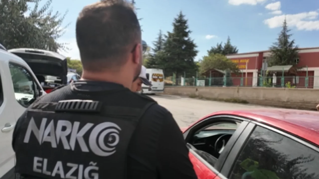Elazığ’da Okul Çevrelerinde Sıkı Denetim: ‘Narko Alan’ Operasyonu