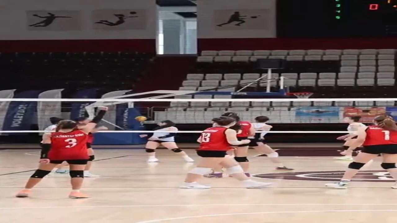 Elazığ Voleybol Şölenine Ev Sahipliği Yaptı: Bölgesel Rekabetin Merkezi Oldu