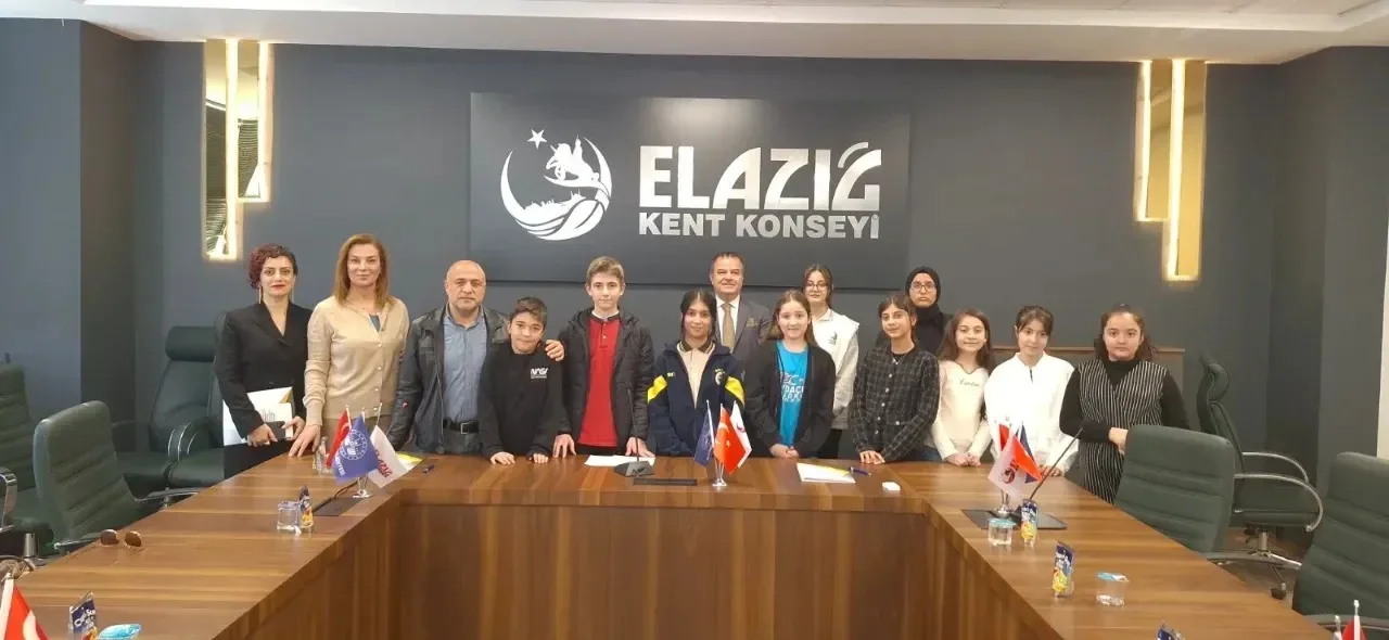 Kent Konseyi Bünyesinde Kurulacak Olan Çocuk Meclisi İçin İlk Adım Atıldı