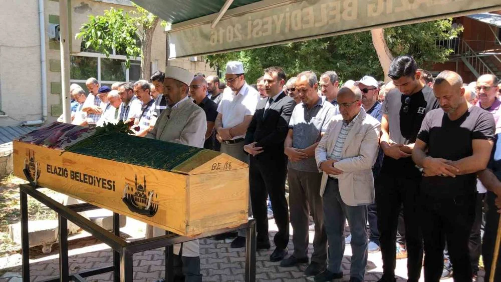Elazığ’da Eski Kocası Tarafından Defalarca Bıçaklanan Kadının Yürek Burkan Vedası