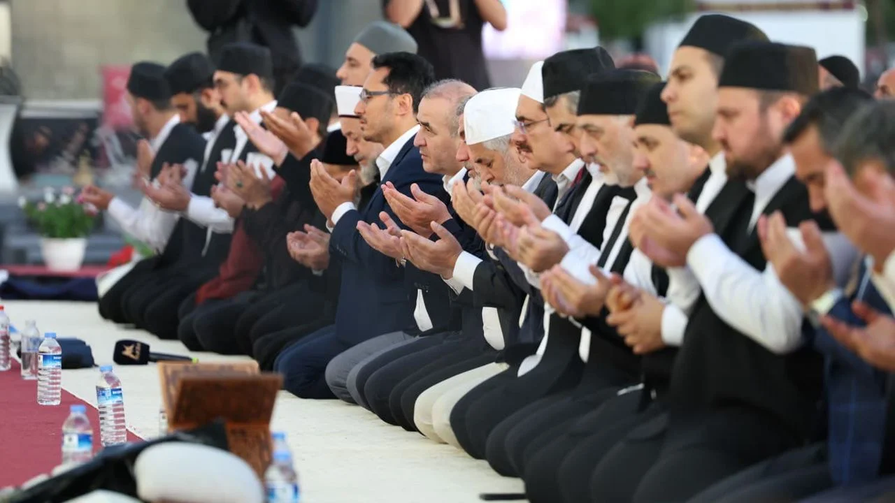Vali Numan Hatipoğlu ‘Doğuş Elazığ’ Programında Manevi Buluşmalara İmza Attı