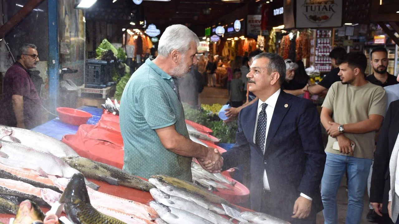 Milletvekili Erol Keleş’ten Kapalı Çarşı’ya Ziyaret: Elazığ’ın Kültürel Mirasına Vurgu