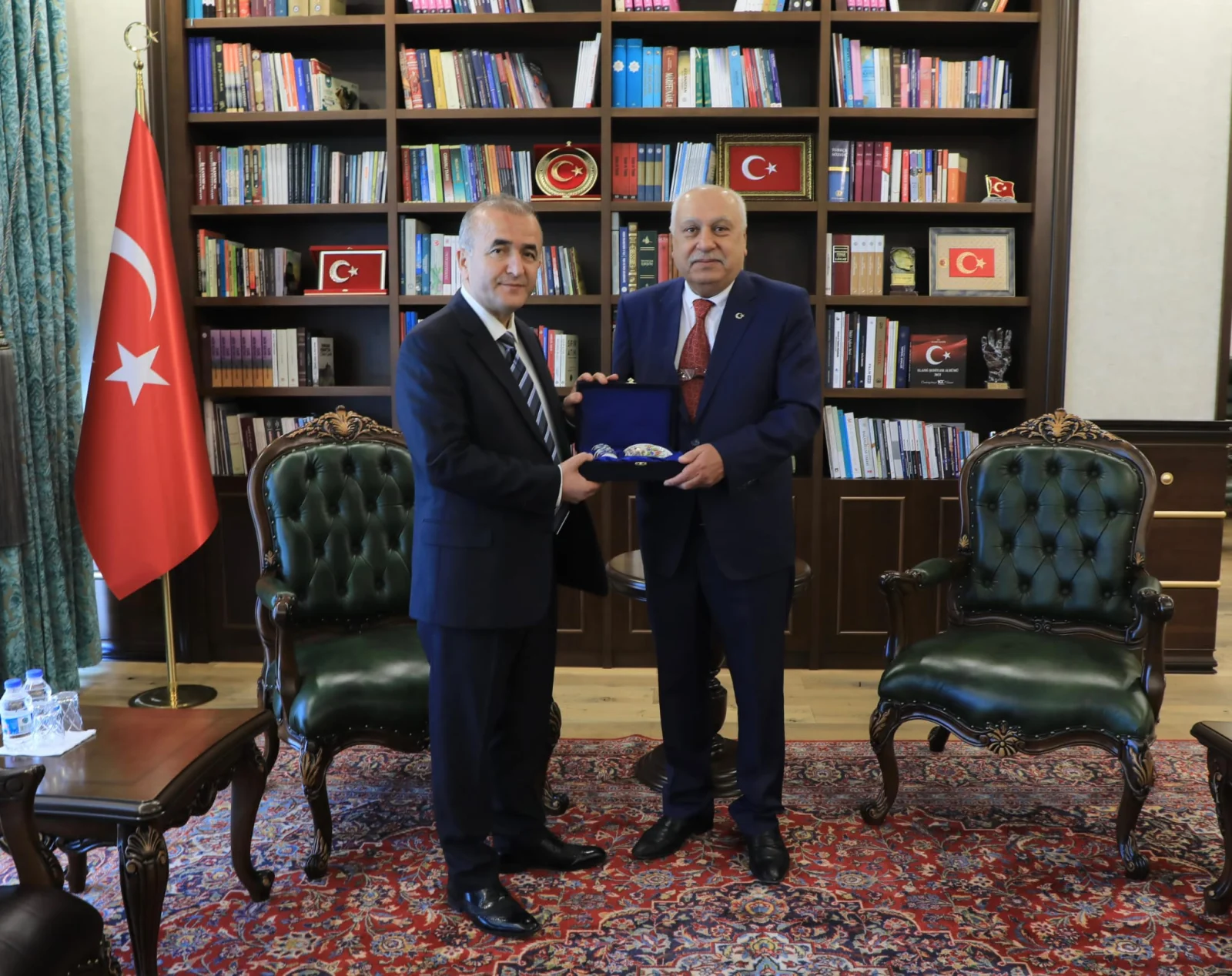 Vali Hatipoğlu’ndan, Karaaslan’a Teşekkür