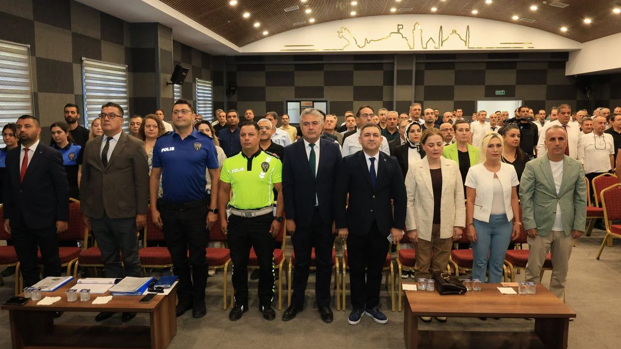 Elazığ’da Öğrencilerin Güvenliği İçin Kritik Zirve: Zorbalık ve Bağımlılıkla Mücadele