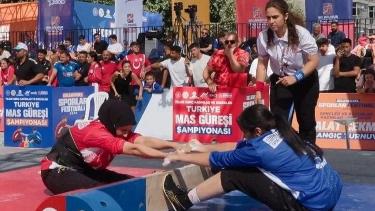 Elazığlı Sporcular Mas Güreşi Şampiyonasına Damga Vurdu