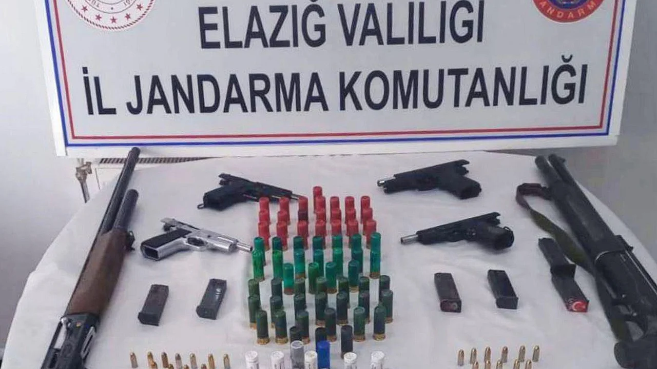 Elazığ’da 6 Ruhsatsız Silah Ele Geçirildi