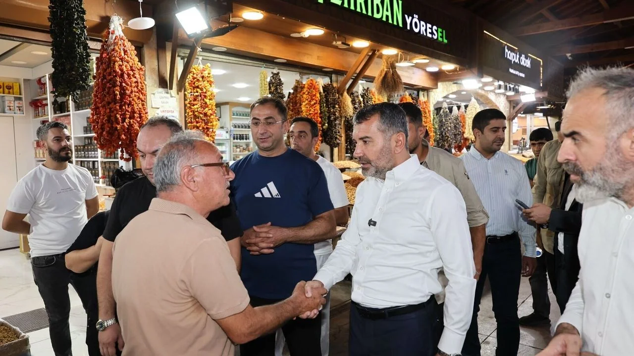 Başkan Şerifoğulları’ndan Ahilik Haftası’nda Esnafa Moral Ziyareti