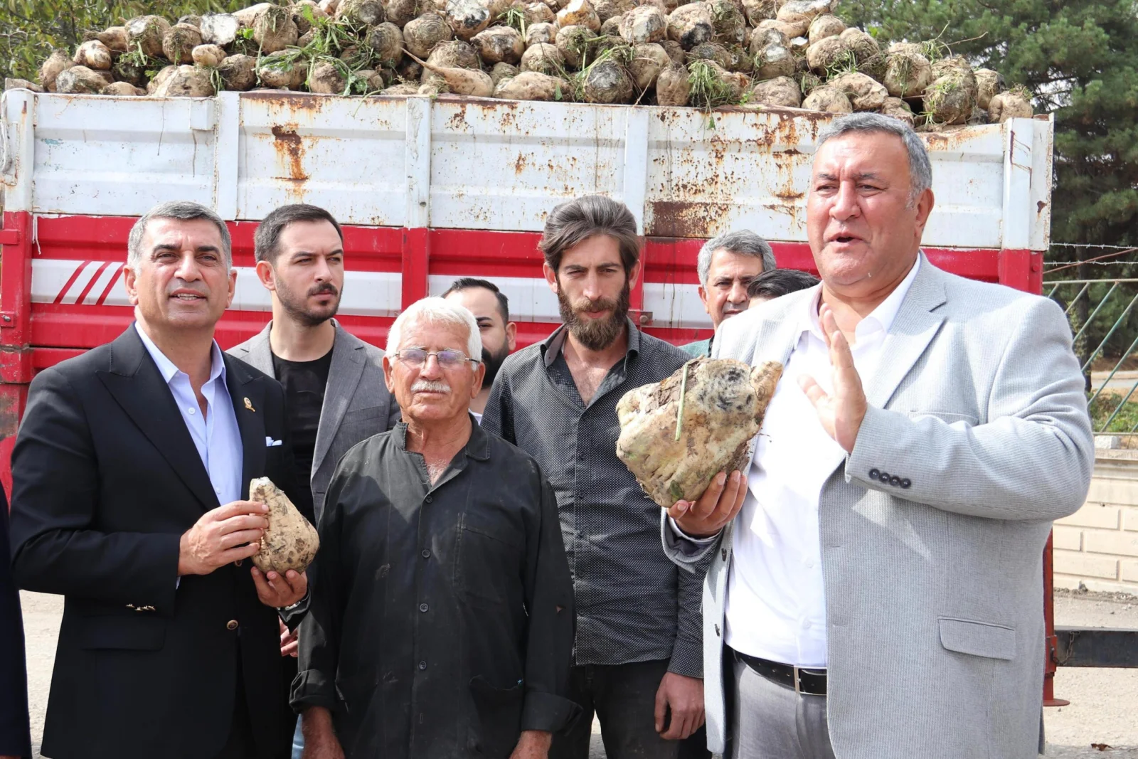CHP Niğde Milletvekili Ömer Fethi Gürer: “Şeker Pancarı Fiyatı Beklentilerin Altında Kaldı”