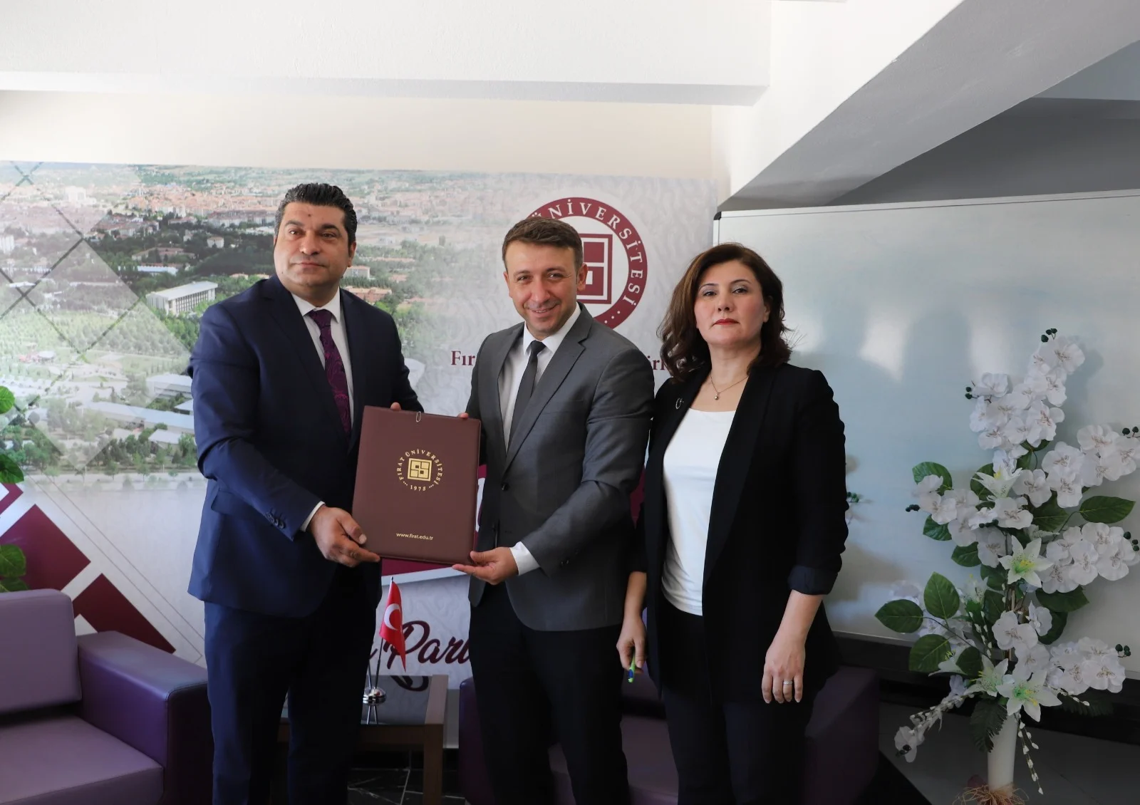 FÜ İle TJK Arasında Kupa Projesi İçin Protokol İmzalandı