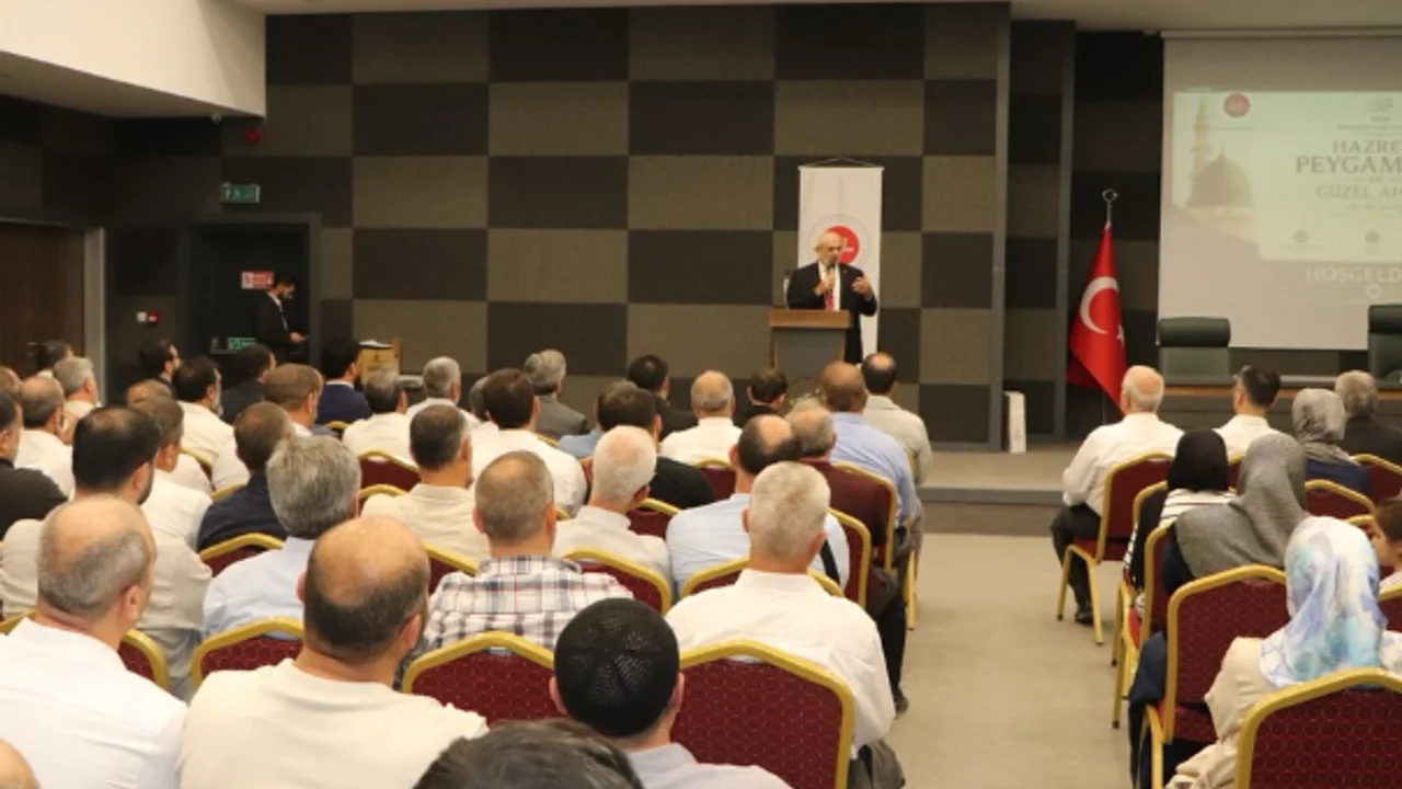 Elazığ’da Mevlid-i Nebi Coşkusu: ‘Peygamberimizin Ahlakı Rehberimizdir’