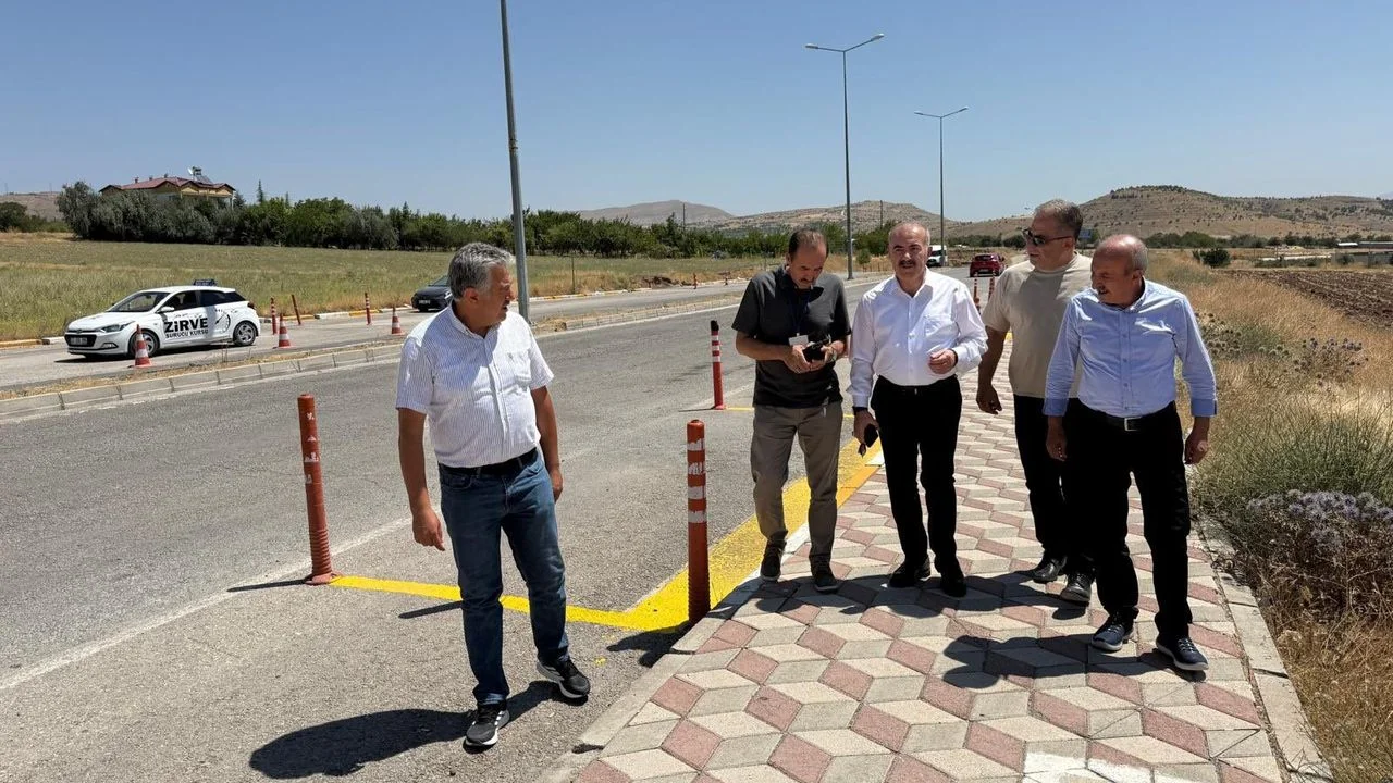 Elazığ’da Sürücü Kursu Sınavlarına Yakın Takip: Bakanlık Yetkililerinden Denetim