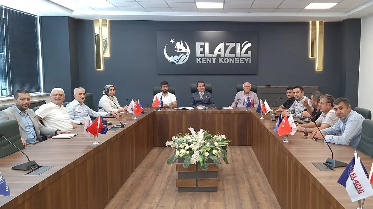 Elazığ Kent Konseyi Yeni Dönem İlk Yürütme Kurulu Toplantısını Gerçekleştirdi