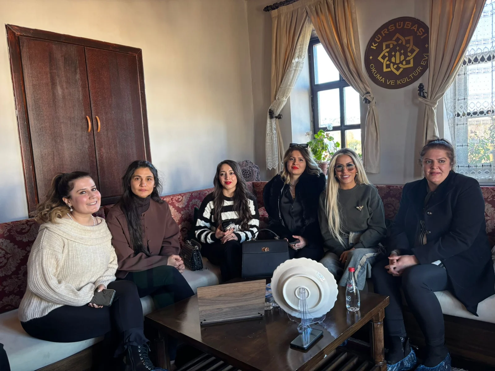 Ünlü Sanatçı Maral’dan Kadınlara Moral Etkinliği