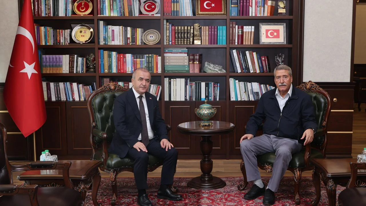 Vali Hatipoğlu’na Üst Düzey Ziyaret: Emekli Vali Kıraç ve Eski Vekil Gül’den Kabul