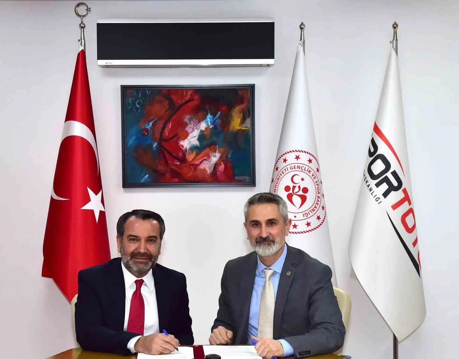 Başkan Şerifoğulları, Yeni Spor Tesisleriyle İlgili Spor Toto İle Protokol İmzaladı