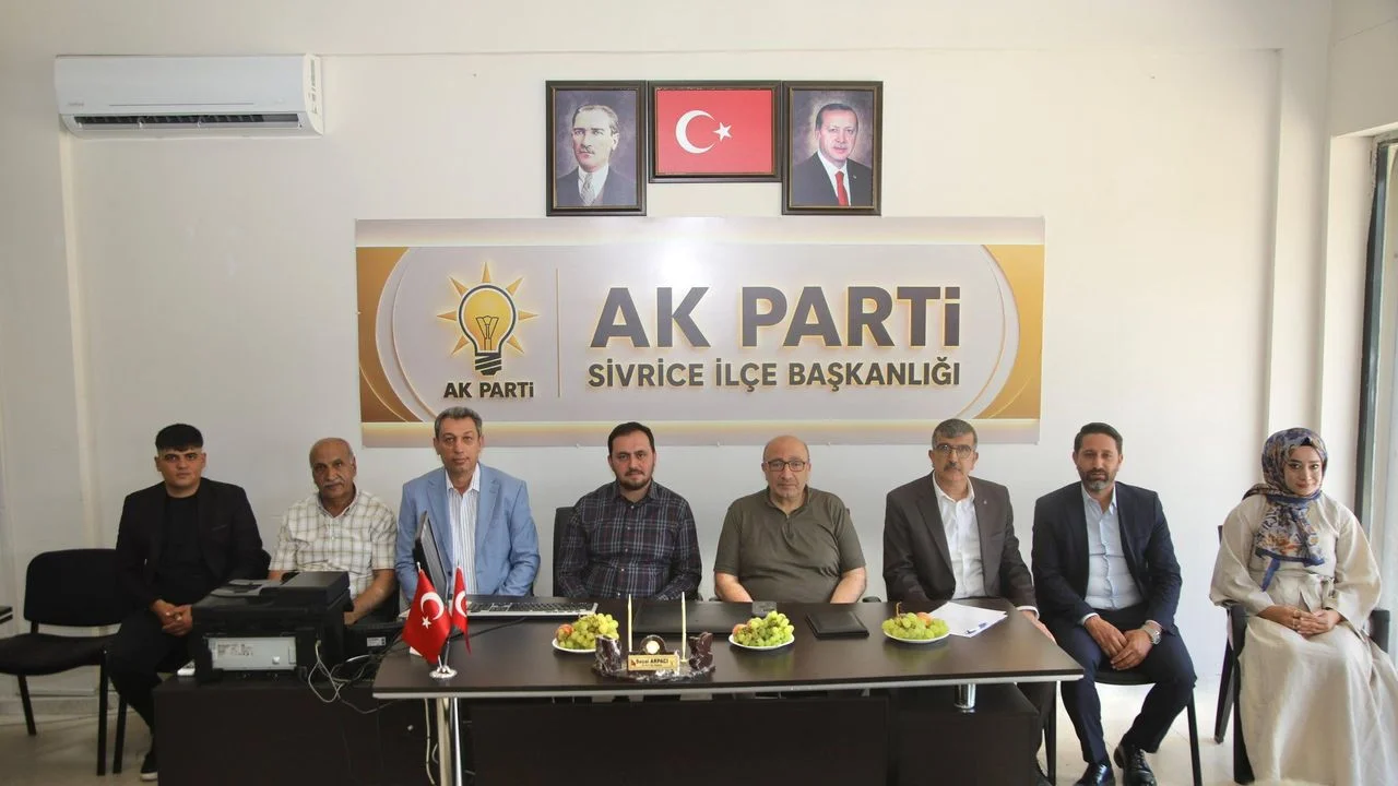 AK Parti Sivrice’de İstişare Rüzgarı: Hizmetler ve Gelecek Vizyonu Masaya Yatırıldı