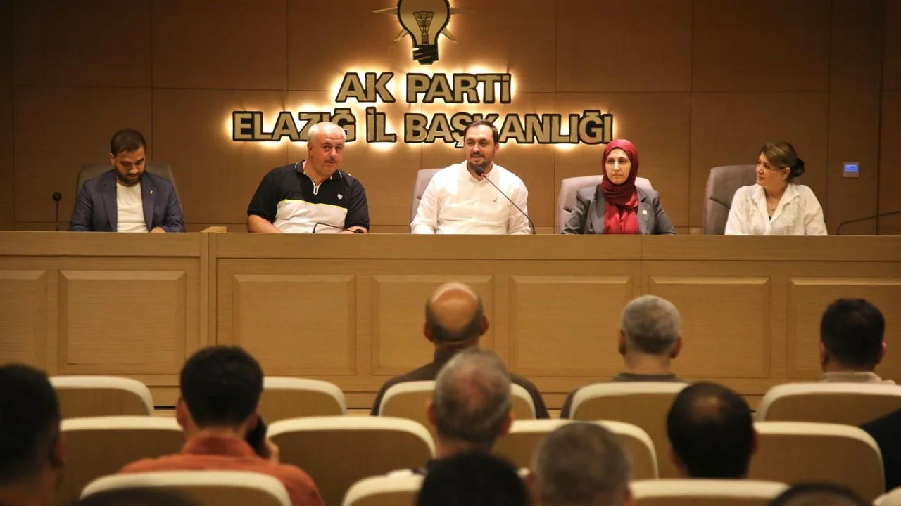 AK Parti Elazığ’da Yol Haritası Belirlendi: Teşkilat Çalışmaları Masaya Yatırıldı