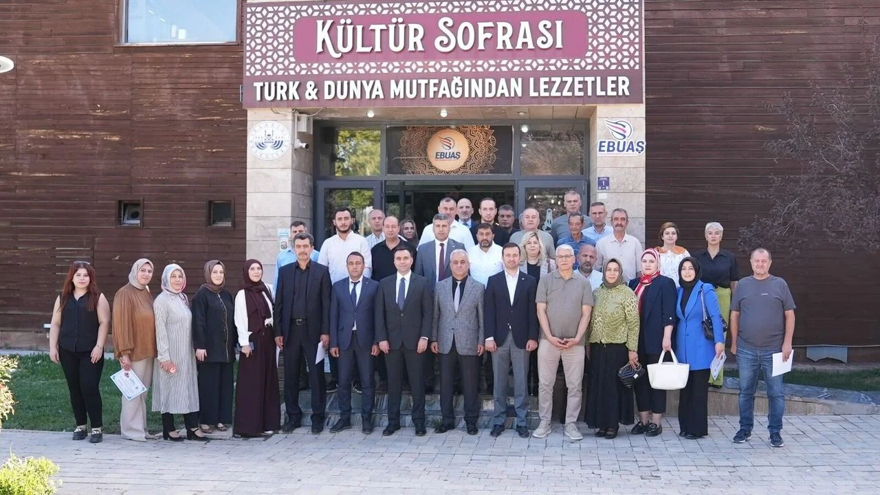 Uluslararası Hazar Şiir Akşamları’nda Emek Verenlere Onur Gecesi
