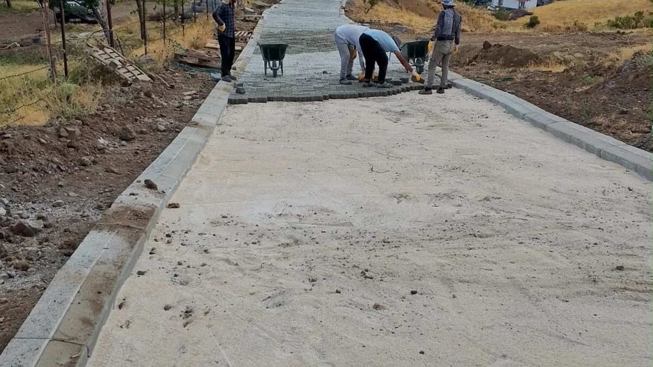 Sivrice Elmasuyu’nda Afet Konutları İçin Modern Düzenleme Hamlesi