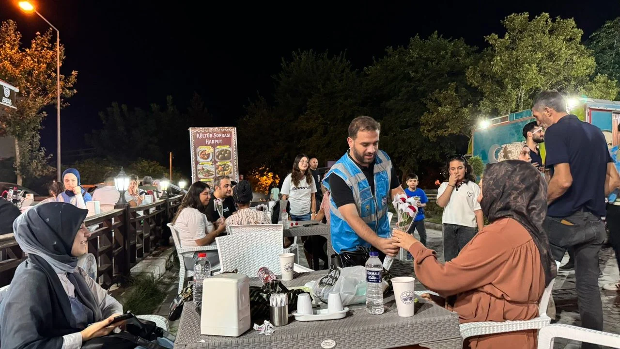 AK Gençlik’ten Harput’ta Anlamlı Kandil Programı