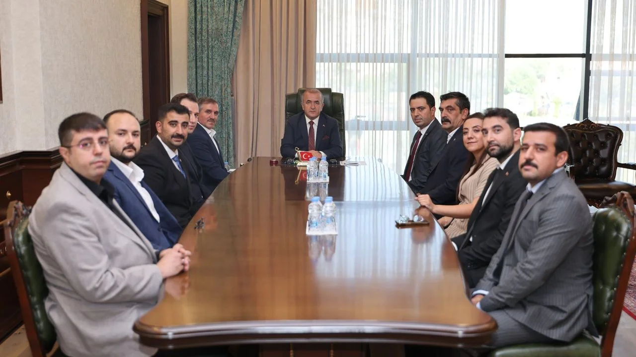 TÜRKAV Elazığ Şubesi’nden Vali Hatipoğlu’na Nezaket Ziyareti