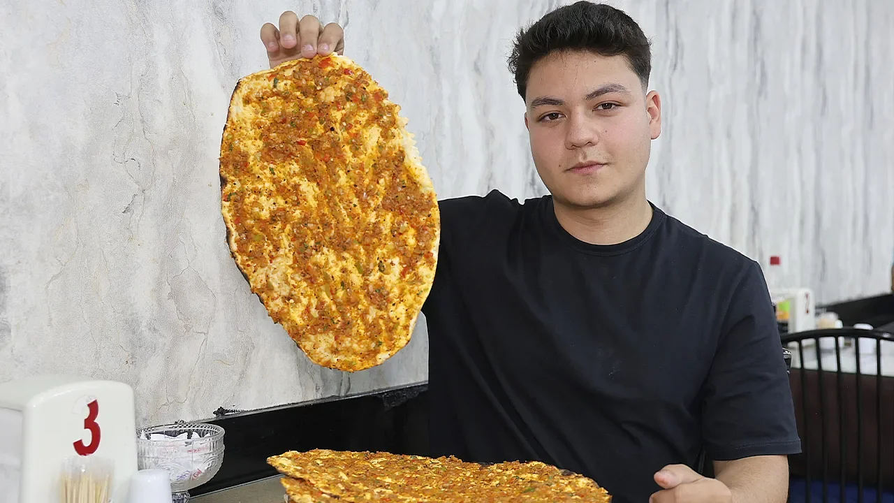 Elazığ’ın yemek şampiyonu 18 Yaşındaki Veysel Güler