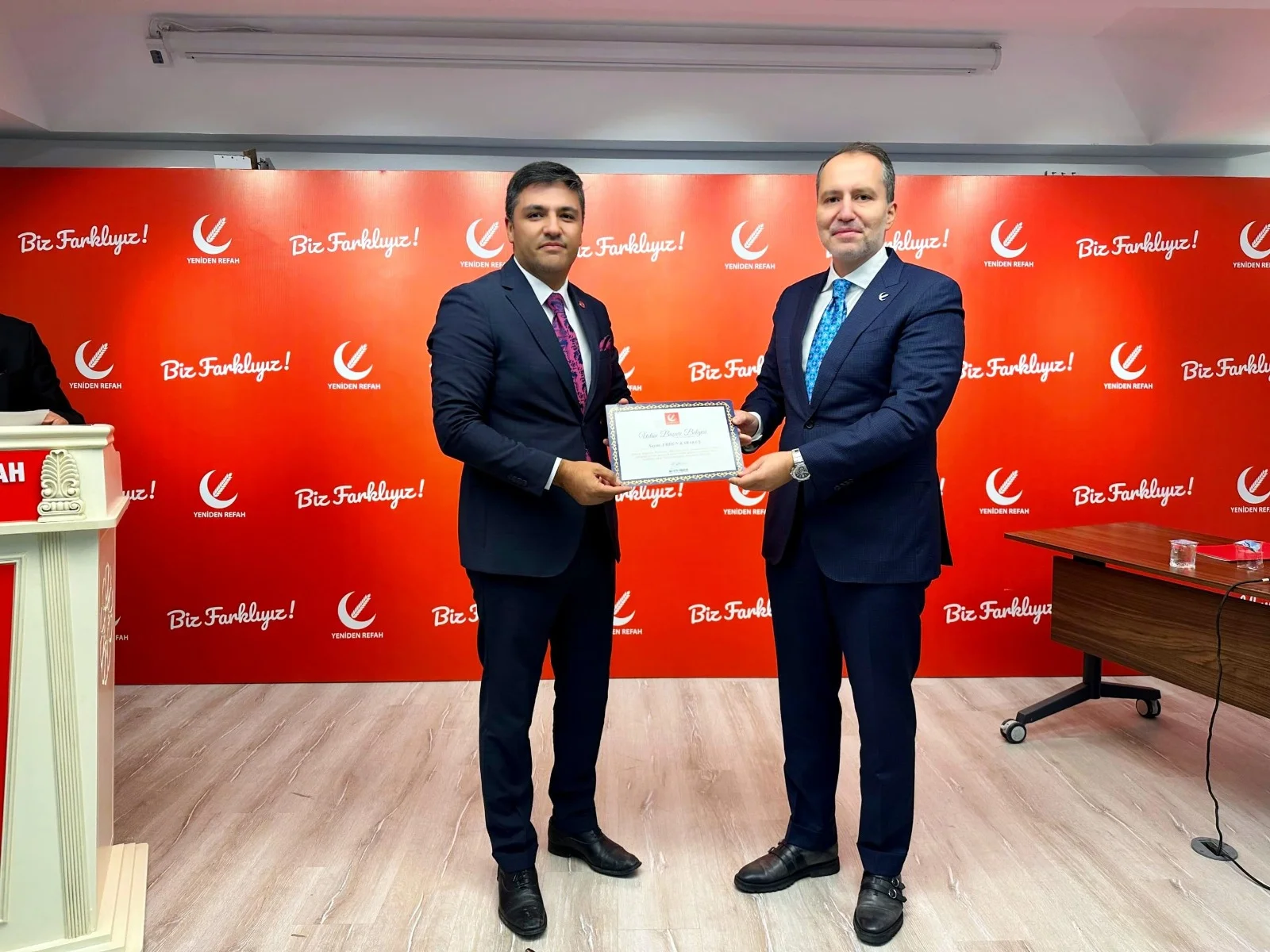 Erbakan’dan Karakuş’a Başarı Belgesi