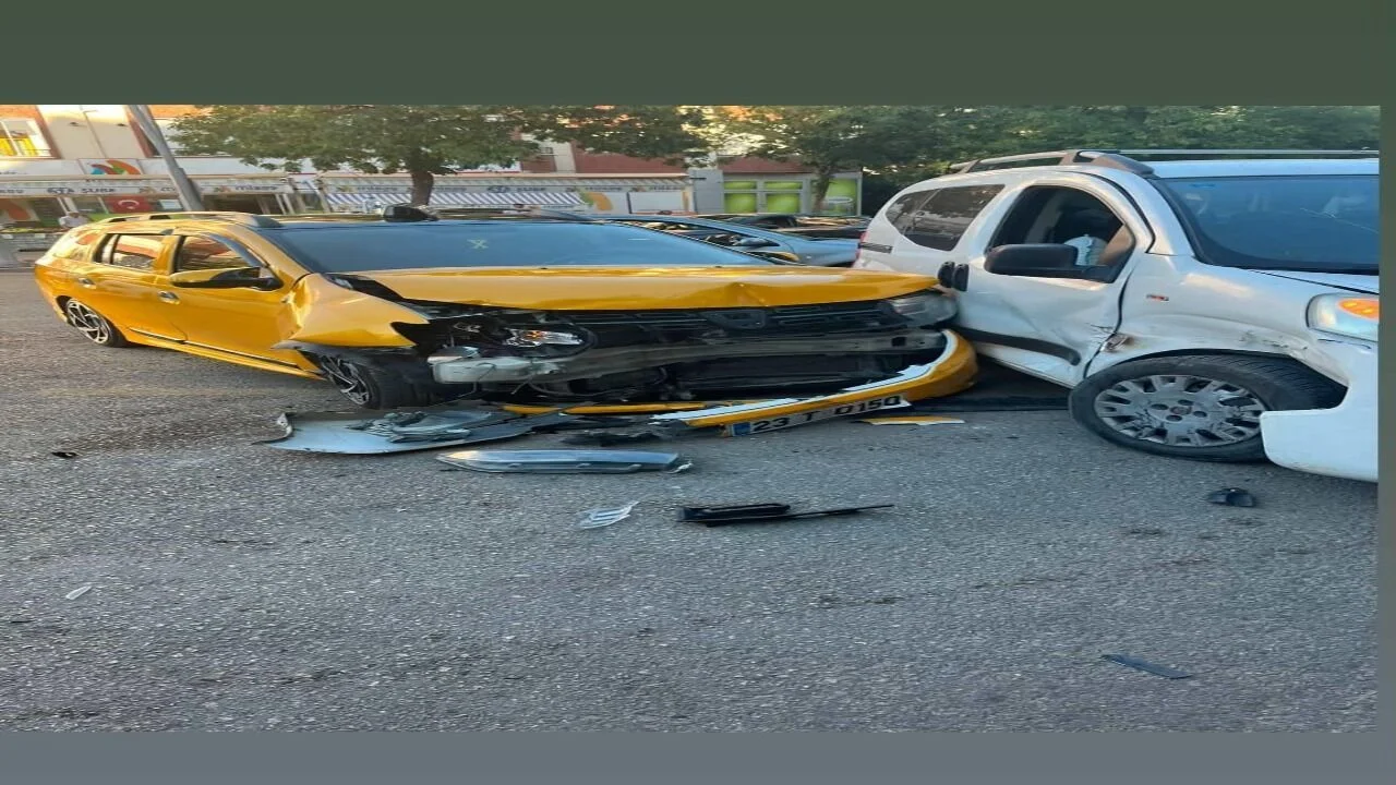 Elazığ’da Trafik Kazası: 1 Kişi Yaralandı