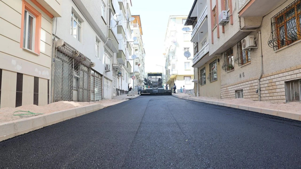 Elazığ’da Altyapı Hamlesi: Başkan Şerifoğulları Rızaiye’de Çalışmaları Denetledi