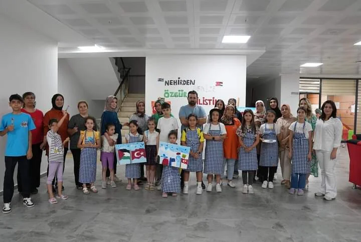 ELAZIĞLI ÇOCUKLAR, FİLİSTİN’E DESTEK İÇİN RESİM ÇİZDİ