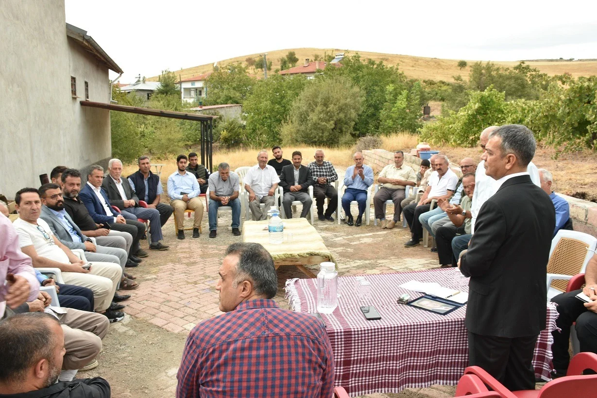 Milletvekili Keleş Karşıyaka Mahallesi’nde Vatandaşlarla Bir Araya Geldi