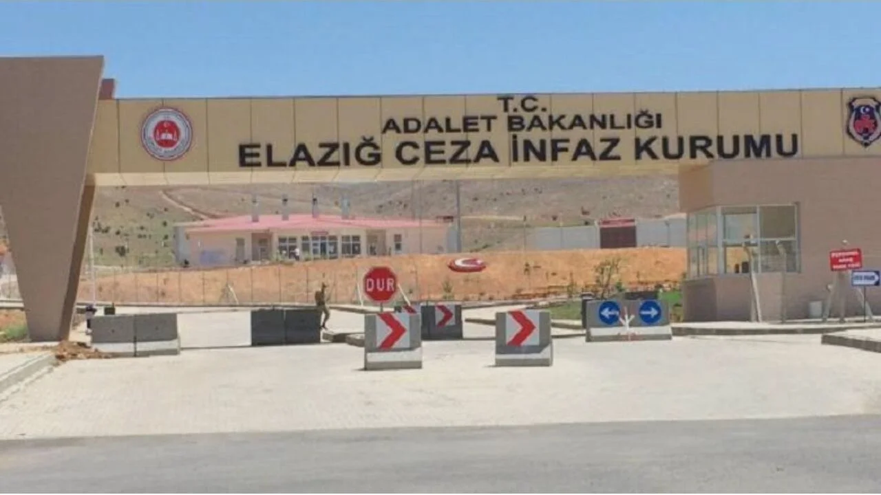 Elazığ T Tipi Cezaevi’nde Yangın Paniği: Müdahale Başarıyla Tamamlandı