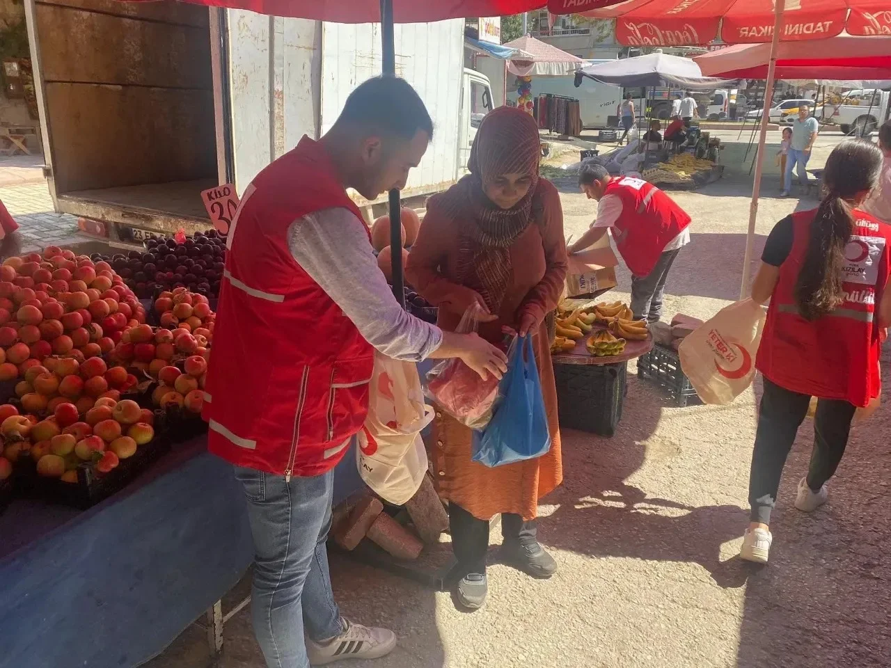 Türk Kızılay Elazığ Şubesi Gönülleri Isıttı!