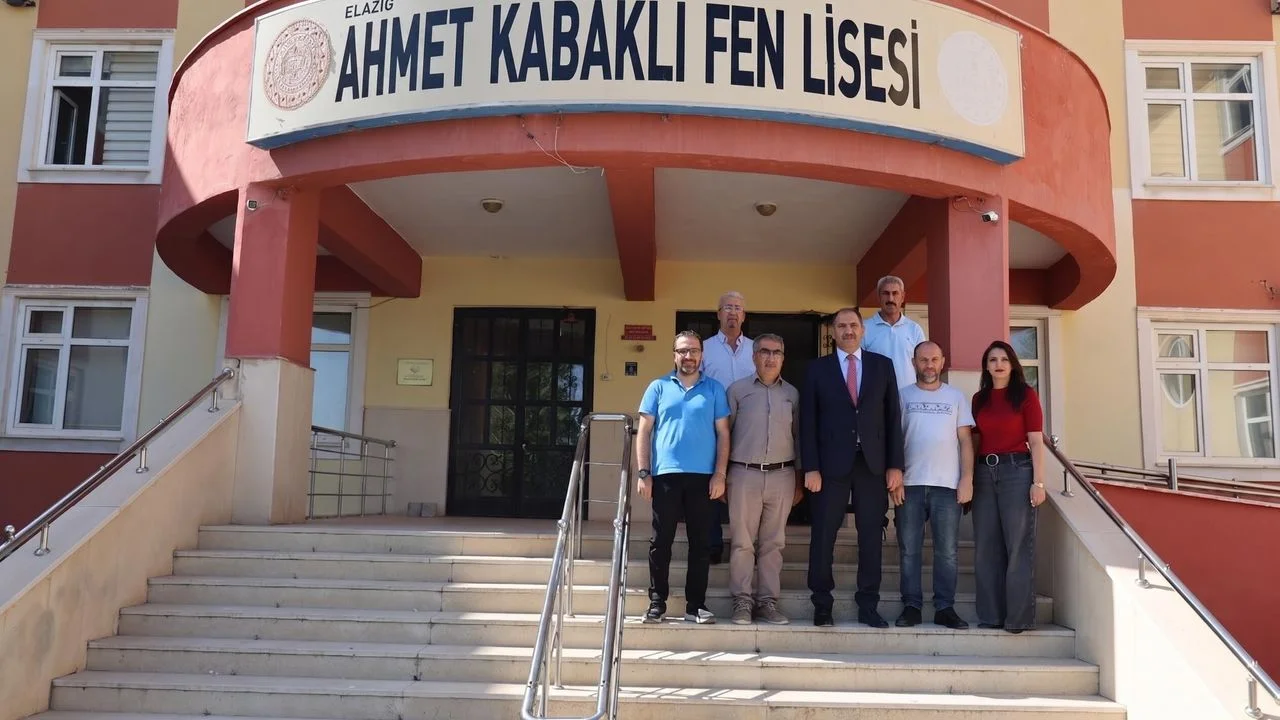 Elazığ’da Okullarda Yeni Dönem Hazırlıkları Tam Gaz: Aziz Gün’den Fen Lisesi’ne Ziyaret