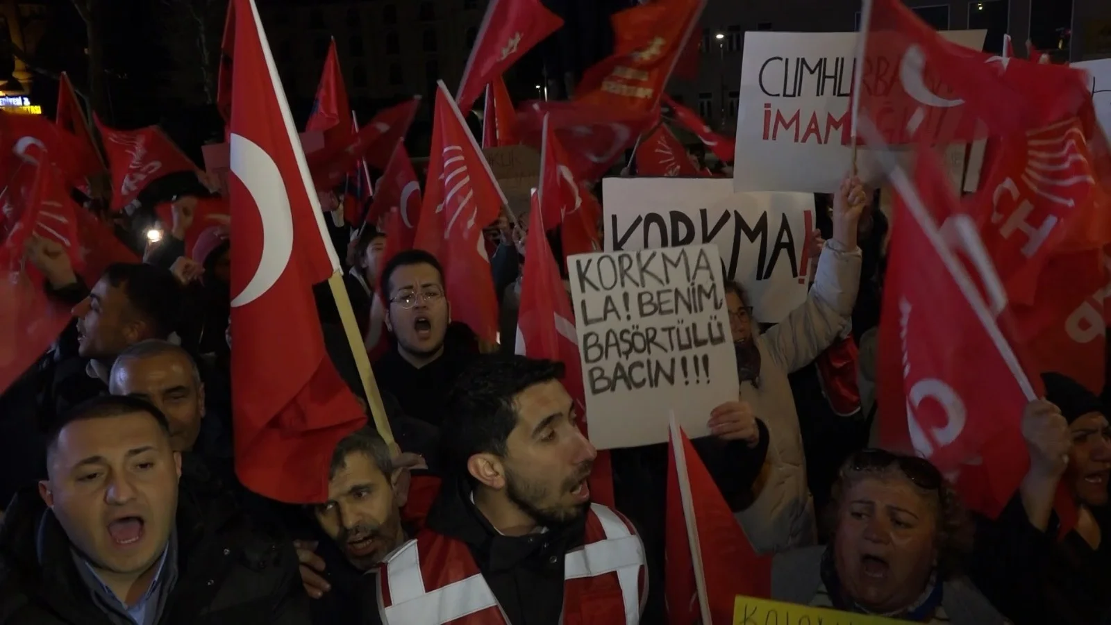 Elazığ’da Vatandaşlar Ekrem İmamoğlu İçin Bir Araya Geldi