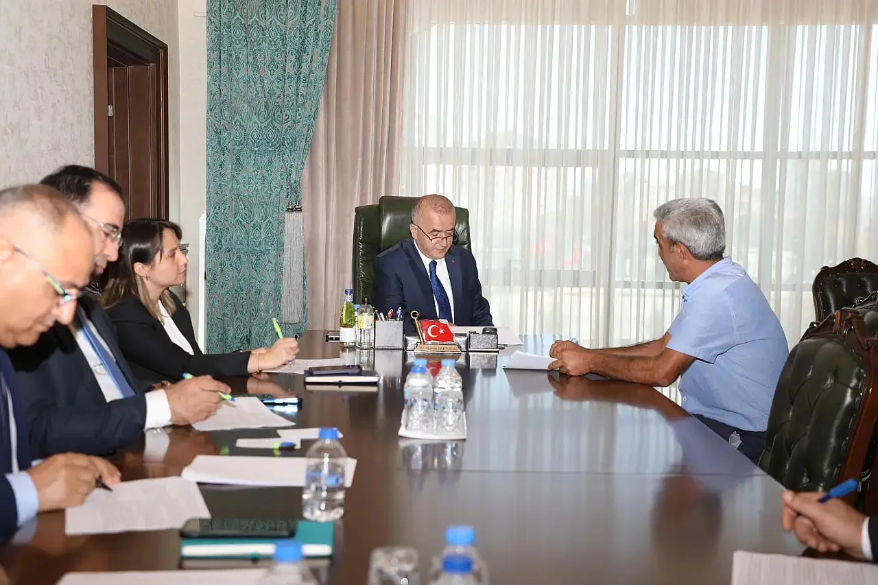 Elazığ Valisi Vatandaşı Dinliyor!