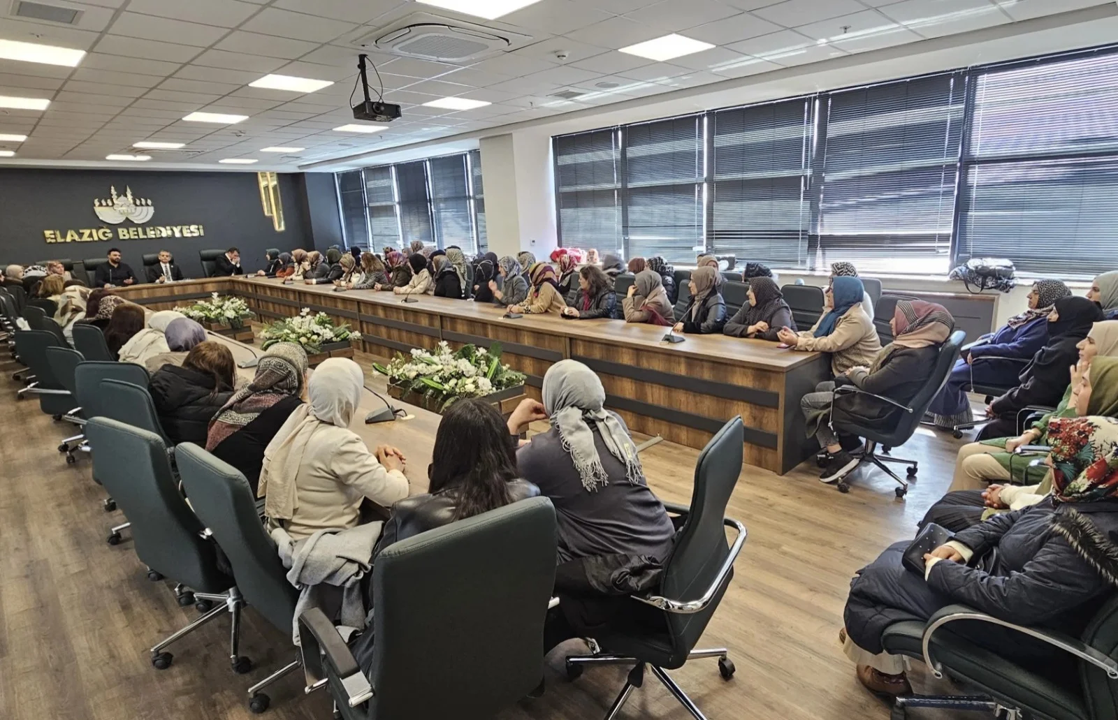 Kırmızı Montlular, Kadın Girişimciler İstişare Toplantısı
