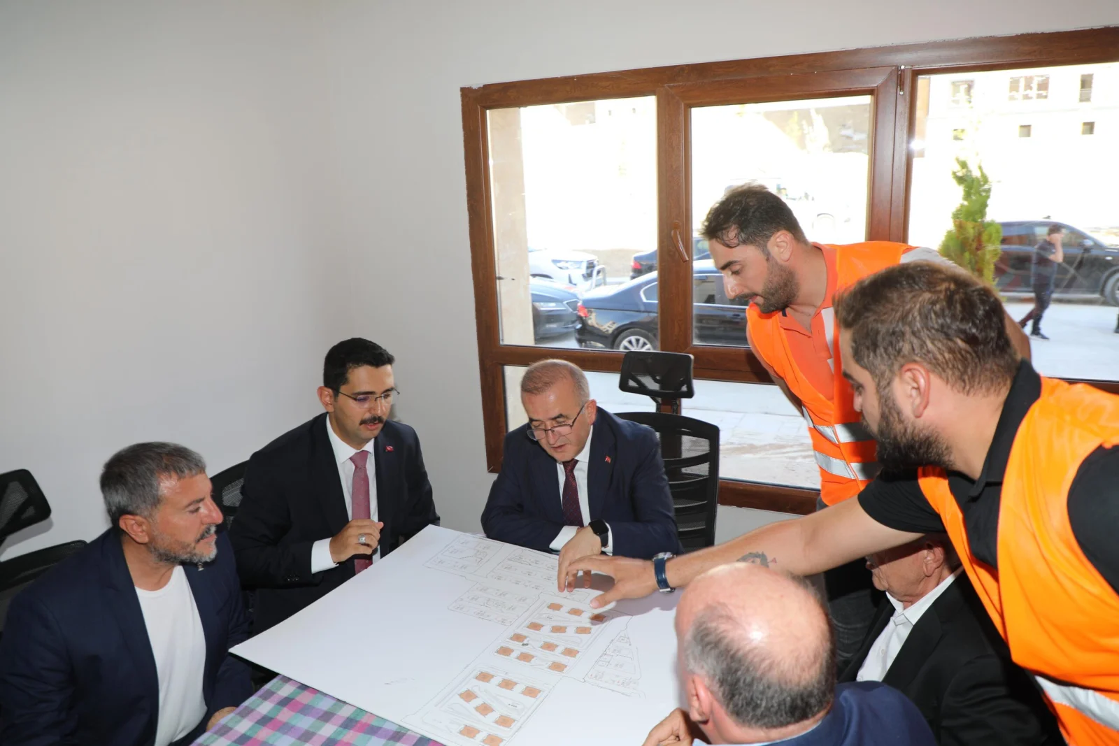 Vali Hatipoğlu: “1.123 Konut Tamamlanarak Hak Sahiplerine Teslim Edilecek”