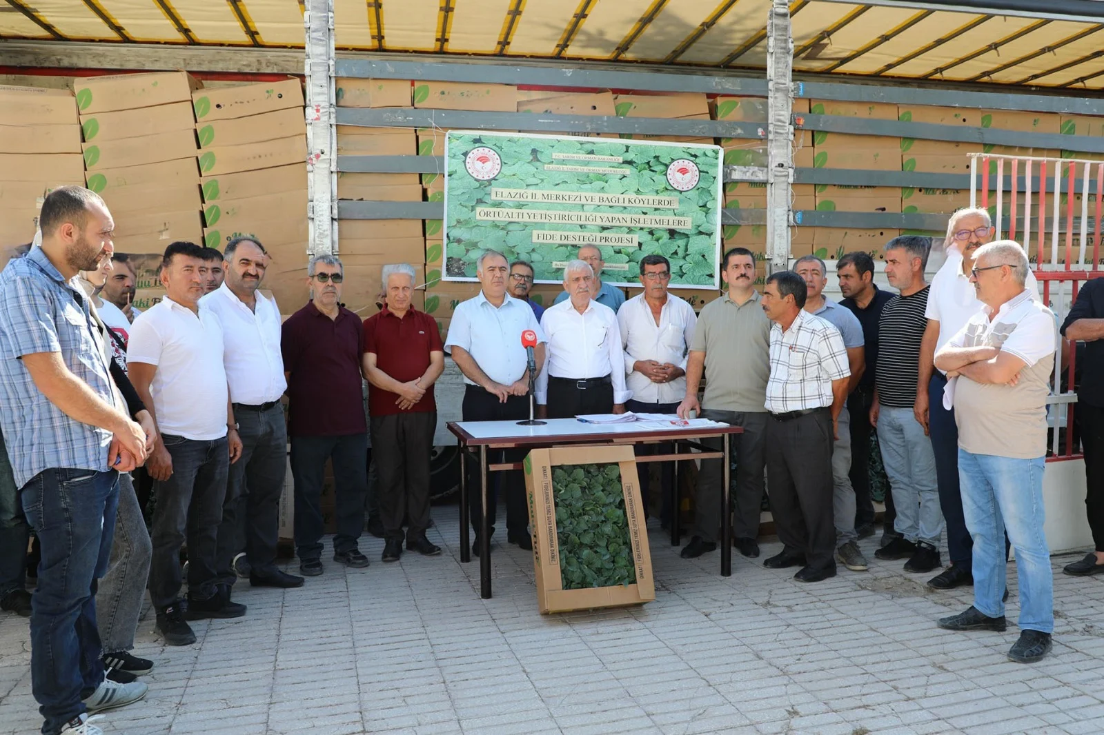 Elazığ’da 42 Üreticiye Fide Dağıtıldı