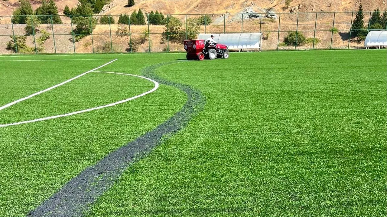 Elazığ’da Futbol Sahaları Yeni Sezona Hazır: Kapsamlı Yenileme Tamamlandı