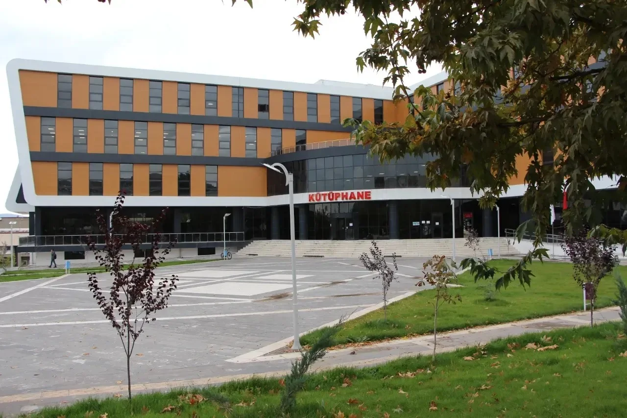 Fırat Üniversitesi Kütüphane Çalışma Saatlerini Açıkladı!