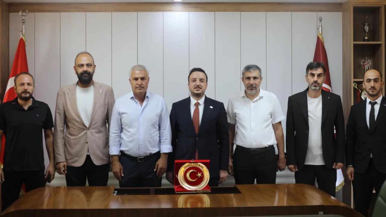 Anahtar Parti’den Elazığspor’a Destek Ziyareti