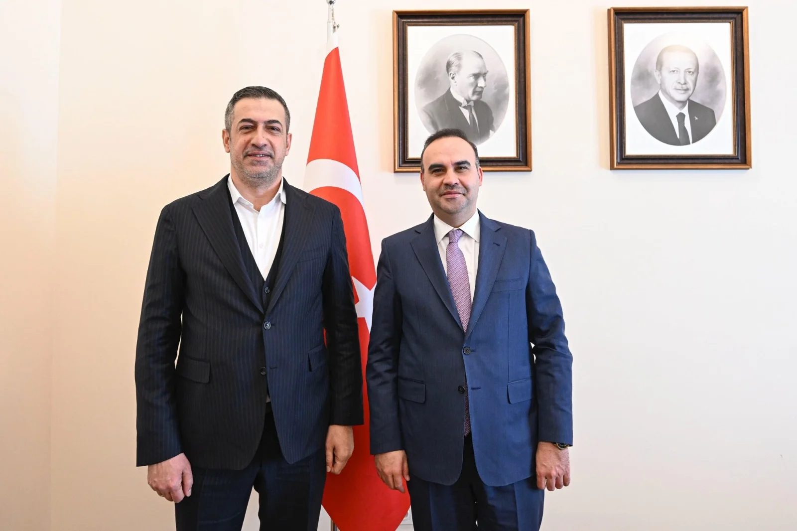 Milletvekili Işıkver İle Sanayi ve Teknoloji Bakanı Kacır Bir Araya Geldi