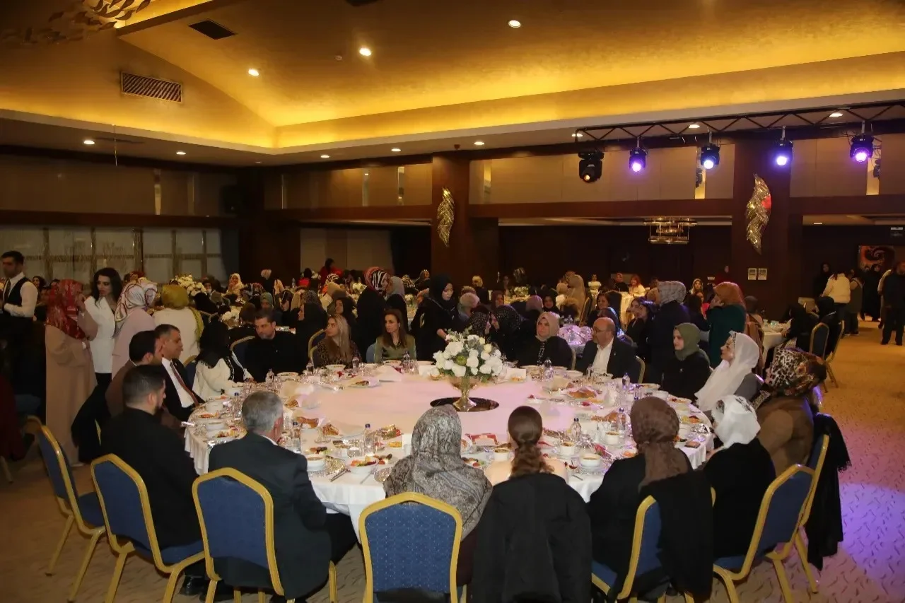 AK Parti Elazığ Kadın Kolları, Kadınlarla İftarda Buluştu