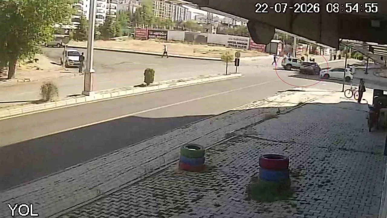 Elazığ’da Tehlikeli Nokta: Aynı Sokakta İkinci Kaza Şoku