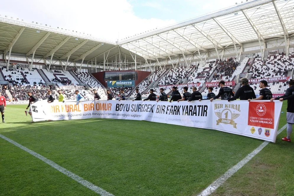 Elazığ İl Emniyet Müdürlüğü’nden “Bir Kural Bir Ömür” Farkındalık Etkinliği